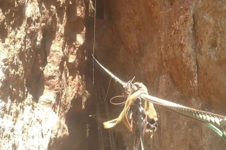 Upaya Penyelamatan satu penambang emas tertimbun longsor di Sumbawa Barat 