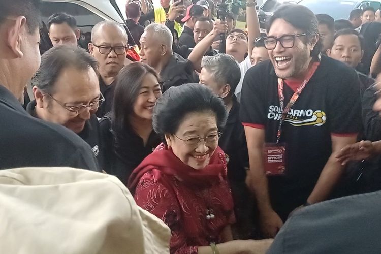 Prananda Prabowo Serahkan Rp 545 Juta untuk Korban Gempa NTT dari Soekarno Cup