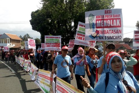 Protes Pembatasan NIK untuk Kartu Perdana, Pemilik Konter Pulsa Demo ke DPRD Garut