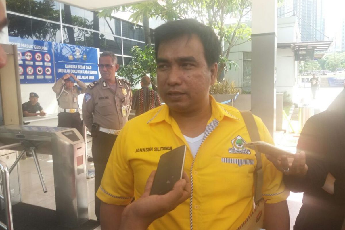 Wakil Ketua II DPD Partai Golkar Jakarta Timur Johnson Silitonga saat di Mapolda Metro Jaya, Jumat (24/11/2017).