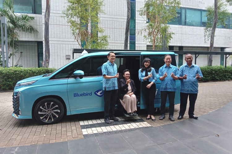 Bluebird luncurkan fasilitas baru di Lifecare Taxi