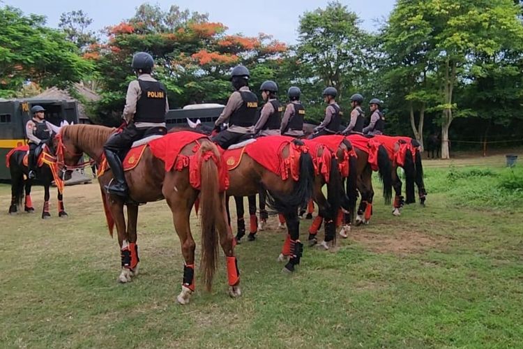 Pasukan Turangga atau pasukan polisi berkuda yang ikut menjaga keamanan KTT G20 di Bali.