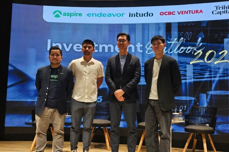 Founding Partner Intudo dan Endeavor Ambassador Patrick Yip, Managing Director OCBC Ventura Darryl Ratulangi, serta Partner Trihill Capital Anthony Tjajadi bersama General Manager dan Global Vice President Sales Aspire Ferdy Nandes membahas lanskap investasi di Indonesia pada 2025.