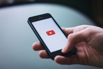 Ingin Menjadi Seorang YouTuber? Baca Rekomendasi Buku Jago YouTube Berikut Ini