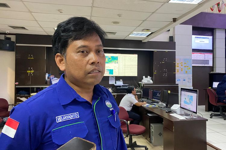 Koordinator Operasional Informasi Gempa Bumi dan Peringatan Dini Tsunami (IGT) BMKG, Wijayanto, saat wawancara dengan media di kantor BMKG, Kamis (11/7/2024).