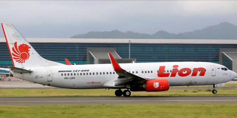 B737-800 Lion Air registrasi PK-LKK penerbangan JT330 yang alami gangguan api di mesin pesawat saat di udara, Rabu (26/10/2022).