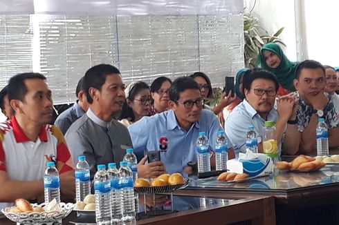 Sandiaga dan Rustam Hadiri Penyerahan Ambulans dari Politikus Gerindra