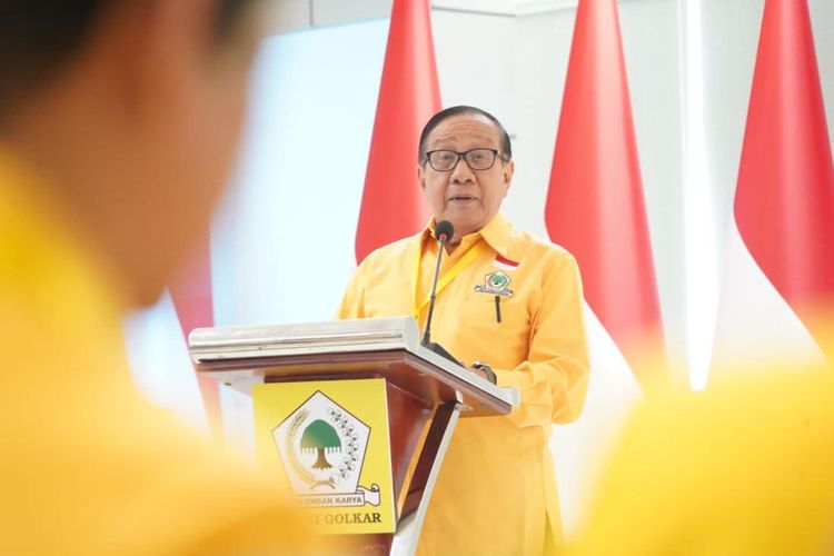 Ketua Dewan Kehormatan  DPP Partai Golkar Akbar Tandjung 