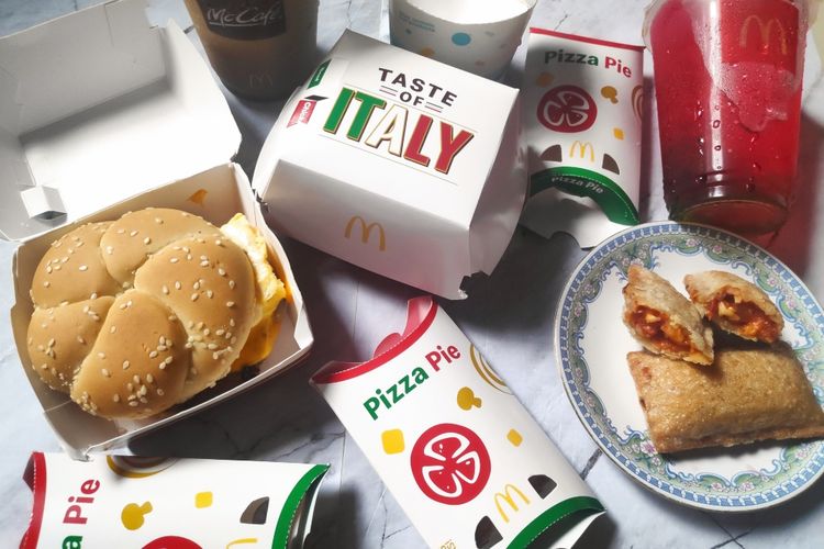 Makanan dari menu Taste of Italy McDonald's. 