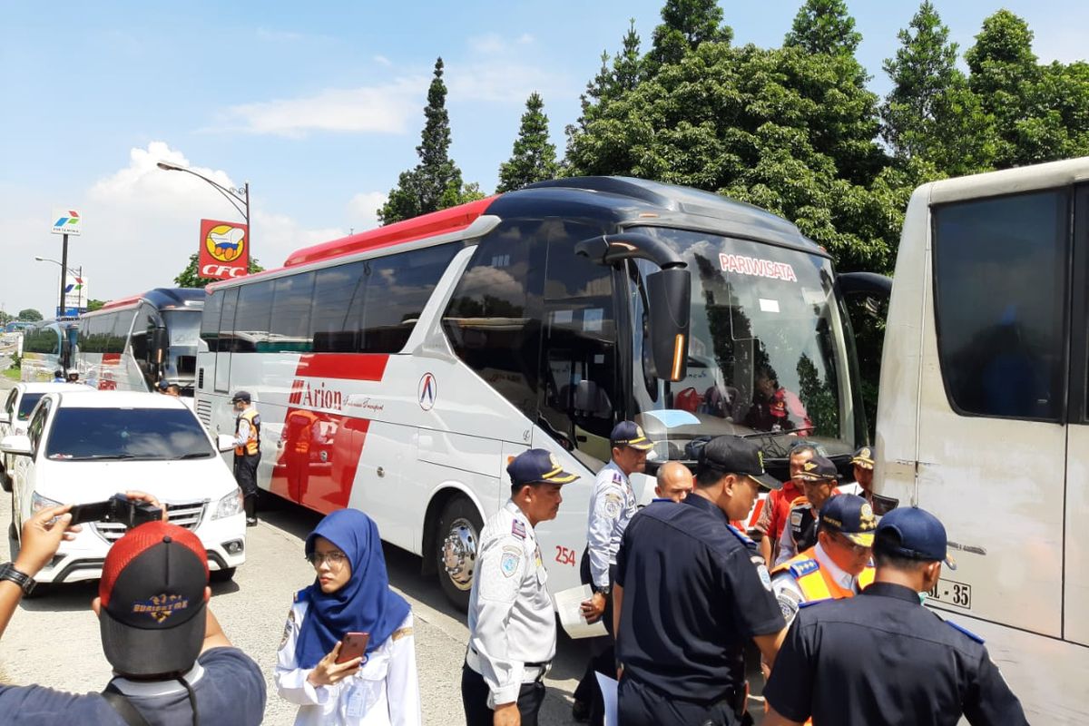 Pengecekan bus jelang nataru