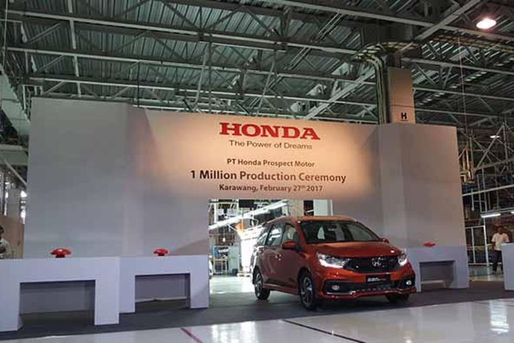 Mobilio menandai produksi lokal Honda Prospect Motor (HPM) ke-1 juta unit.