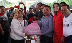 Atasi Inflasi, Pemprov Kalteng Bagikan Sembako Gratis melalui Pasar Penyeimbang