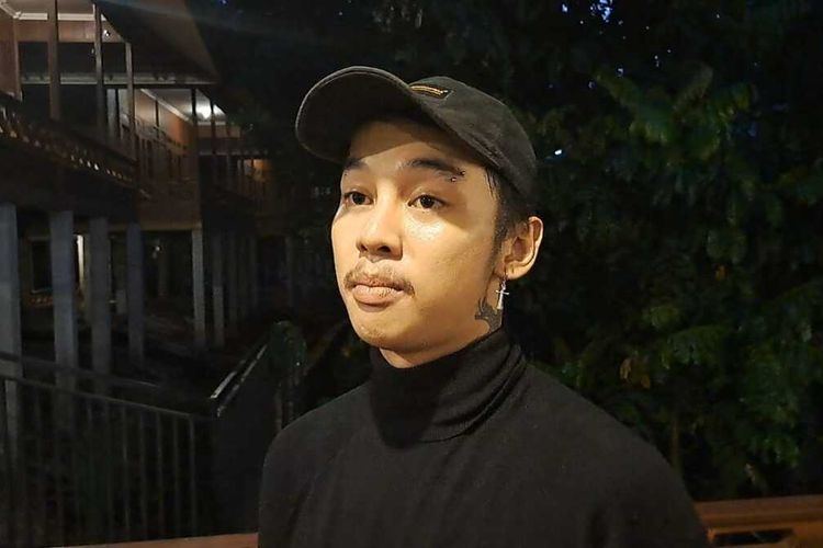 Joshua Wahyu Santoso (20), pemilik Owie, anjing yang mati diracun dan ditemukan di rumah penjagal di Kota Magelang, Jawa Tengah, Kamis (8/6/2023) malam.