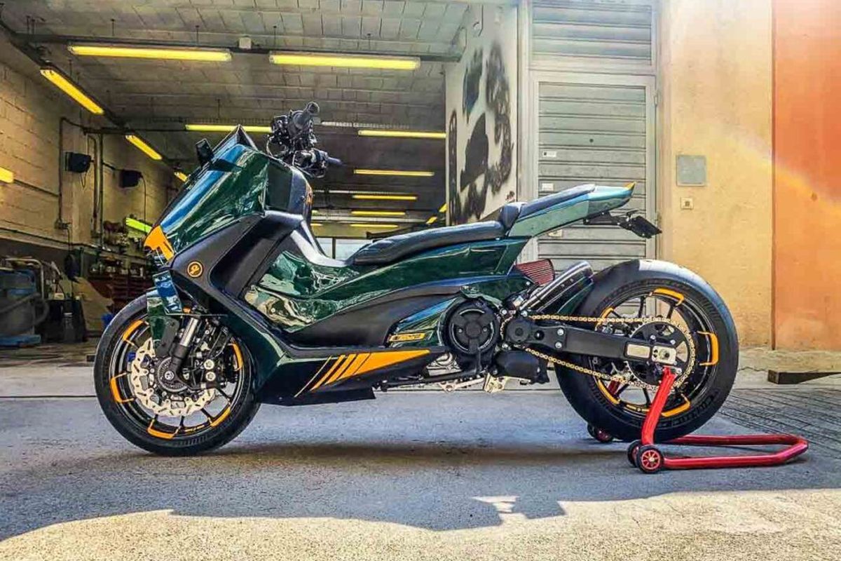 Modifikasi Yamaha Tmax oleh bengkel Ortolani Customs asal Nice, Perancis.