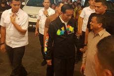 Keliling Mal Pakai Jaket Asian Games, Jokowi Bikin 