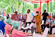 Tinjau Vaksinasi Siswa SMK di Ponorogo, Jokowi: Semoga Penyebaran Varian Delta Bisa Kita Kurangi