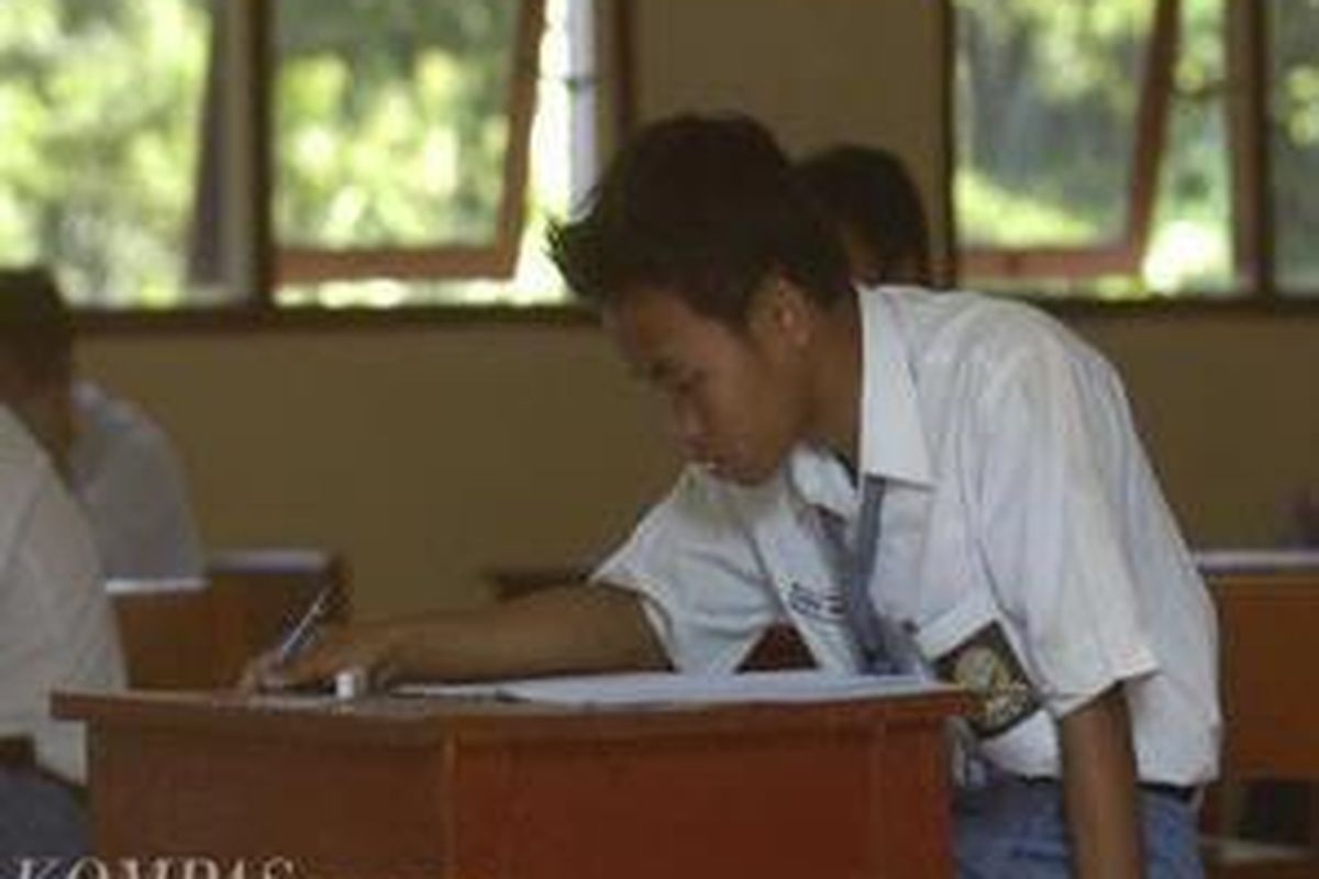 Ilustrasi: Pemerintah atau Departemen Pendidikan Nasional (Depdiknas), melalui Badan Standar Nasional Pendidikan (BSNP), mengaku merasa puas dengan hasil Ujian Nasional (UN) 2008/2009 yang secara nasional persentasenya mengalami kenaikan.