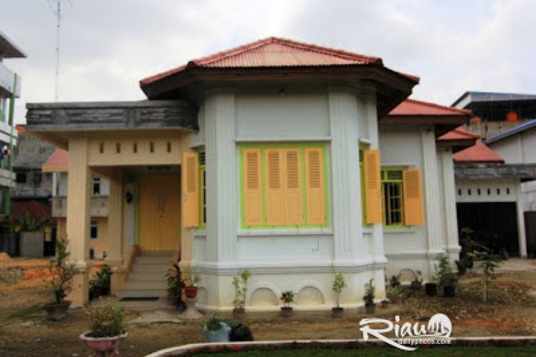 Rumah Tuan Kadi Zakaria di jalan Senapelan Gang Pinggir Pekanbaru, salah satu peninggalan Kesultanan Siak.