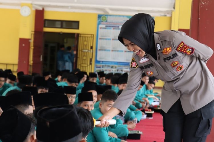 Pasca Siswa SMP Tewas Karena Senapan 3D Rakitannya, Polres Siak Berikan Trauma Healing ke Siswa