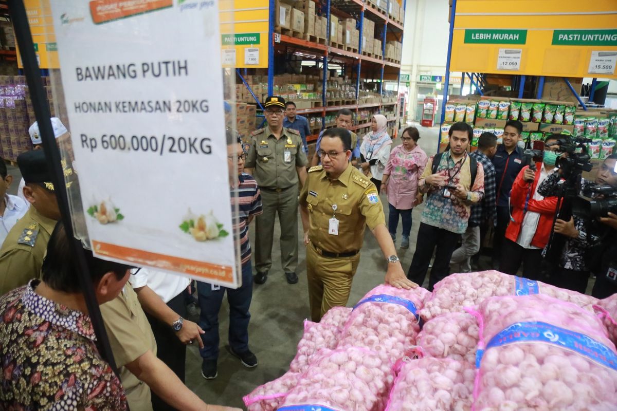 Gubernur DKI Jakarta Anies Baswedan meresmikan JakGrosir, pusat perkulakan pertama di Kepulauan Seribu, tepatnya di Pulau Tidung Kecil, Minggu (22/9/2019) lalu