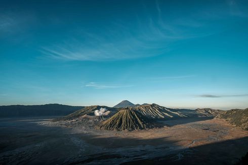 Libur Nataru, Wisata Gunung Bromo Tetap Dibuka dengan Pembatasan Kuota Pengunjung