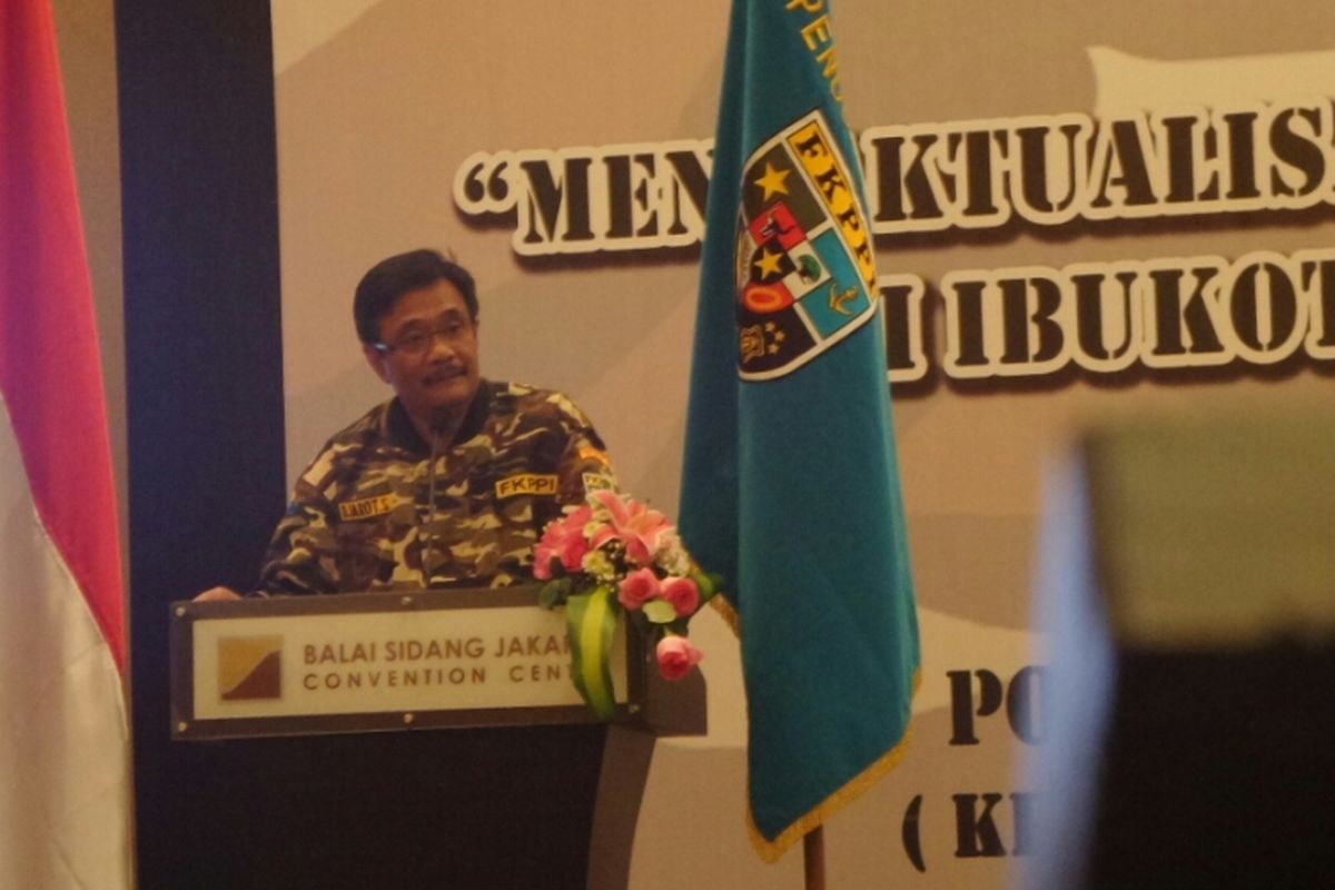 Calon gubernur DKI Jakarta Djarot Saiful Hidayat memberi orasi kebangsaan dalam acara Forum Komunikasi Putra Putri Purnawirawan TNI/Polri di JCC, Sabtu (11/3/2017). 