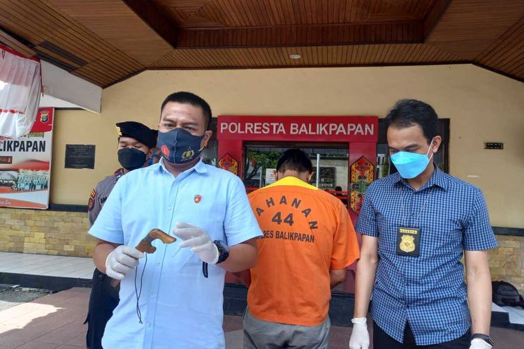 Polisi berhasil meringkus RSD, pelaku pencurian mobil rental dengan modus berpura-pura kunci kontak hilang.