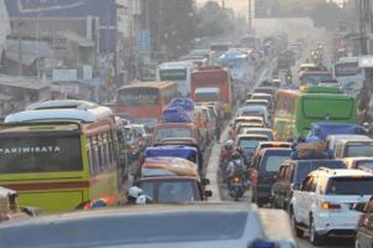 Suasana mudik yang sangat padat. Pengendara harus melipatgandakan kewaspadaan.