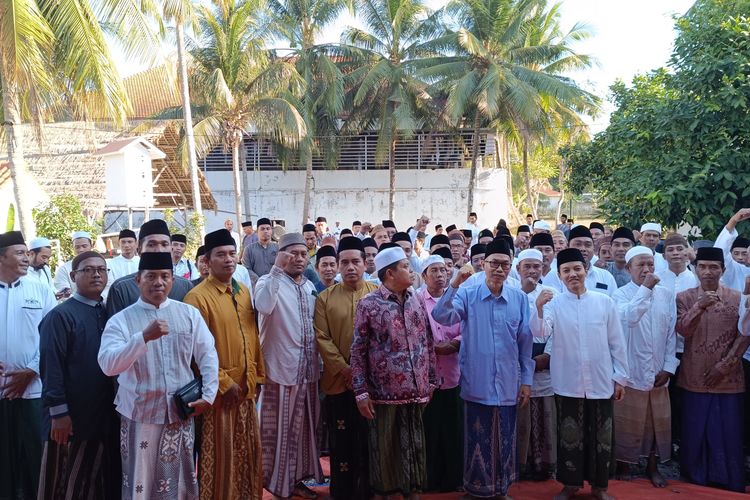 Ratusan Kiai di Kabupaten Sumenep, Jawa Timur menggelar doa bersama dalam rangka menolak calon tunggal di Pilkada Sumenep 2024. 