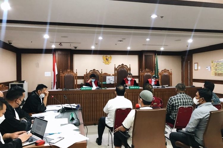 Suasana sidang Bupati nonaktif Langkat Terbit Rencana Perangin-angin. Persidangan digelar di Pengadilan Tindak Pidana Korupsi (Tipikor) Jakarta, Senin (25/4/2022). 