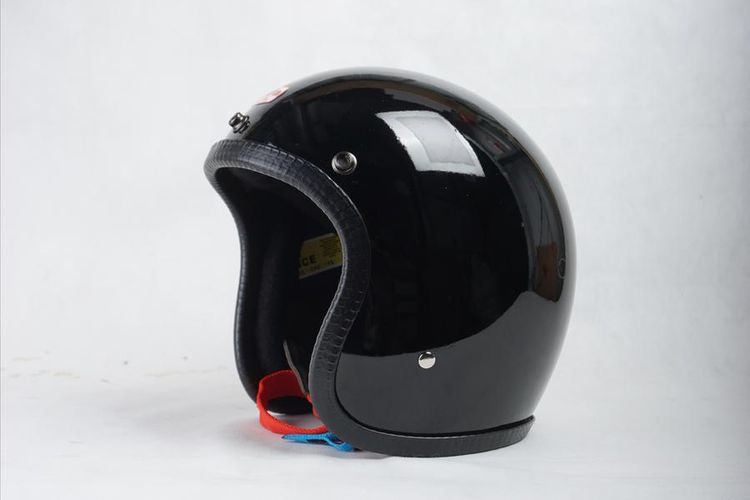 Helm slimhead dari Brap Helmet