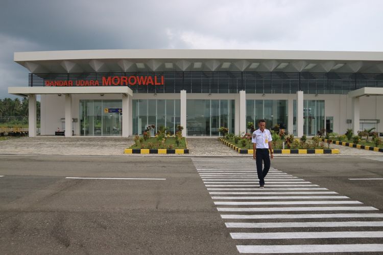 Terminal di Bandara Maleo, Morowali, Sulawesi Tengah, saat kunjungan kerja bersama Dirjen Perhubungan Udara Kementerian Perhubungan, Selasa (27/2/2018).