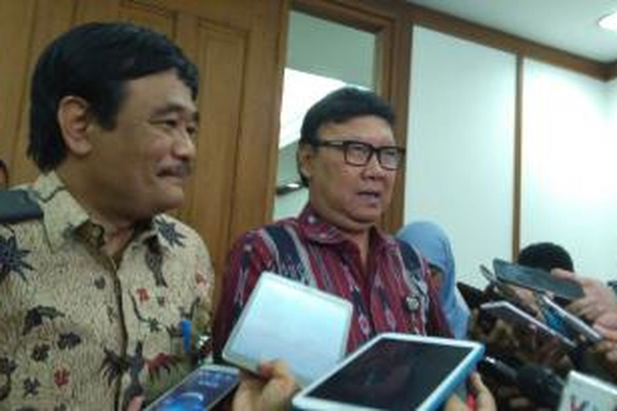 Wakil Gubernur DKI Jakarta Djarot Syaiful Hidayat dan Menteri Dalam Negeri Tjahjo Kumolo