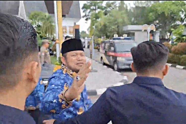 Didesak Pertanyaan soal Hak Angket DPRD Kaltim, Rudy Mas'ud Irit Bicara