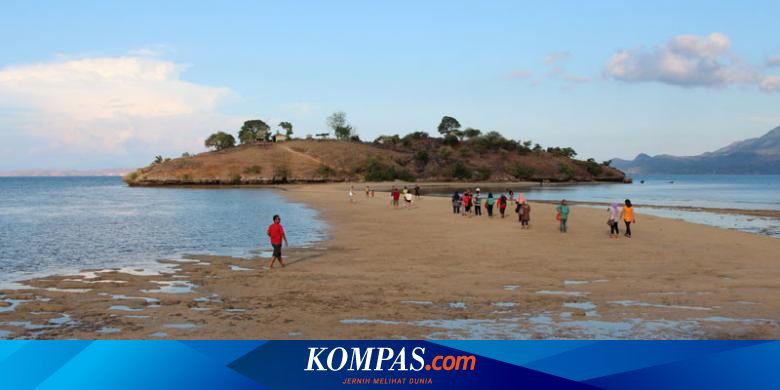 Lariti Laut Terbelah Dua Di Selatan Bima Halaman All Kompas Com