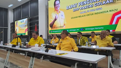 Airlangga Pimpin Rapat Pleno Golkar, Bahas Pilkada dan HUT Partai