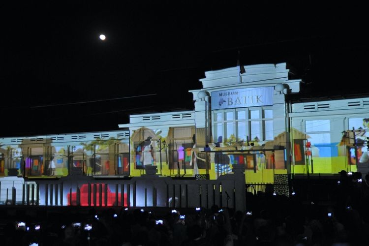 Video mapping di Museum Batik Pekalongan.