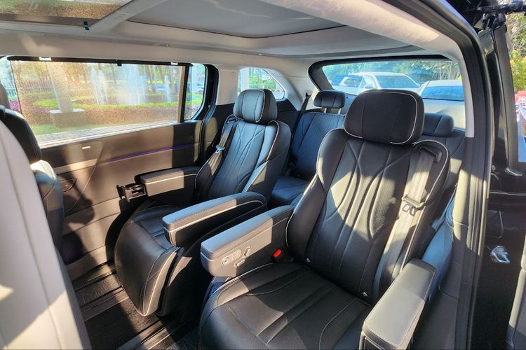 Interior Xpeng X9 Standard Range Pro