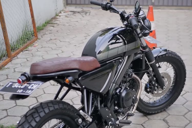 Custom Yamaha V-Ixion Bergaya Neo Tracker, Mirip XSR155