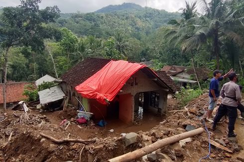 Banjir dan Longsor di Bukit Menoreh, Diduga karena Saluran Air Tertutup Tanah