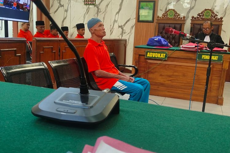 Setubuhi Anak Difabel hingga Melahirkan, Kakek di Lumajang Divonis 10 Tahun Penjara