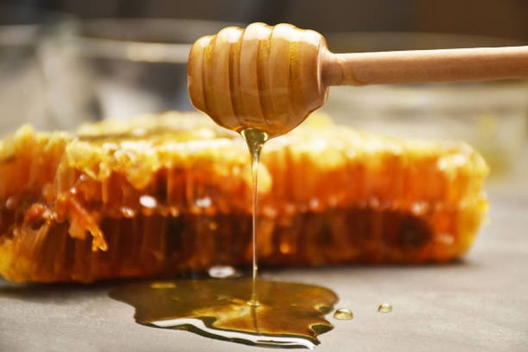 Ilustrasi khasiat madu untuk kesehatan.