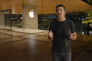 Siapa John Ternus, CEO Baru Apple Pengganti Tim Cook