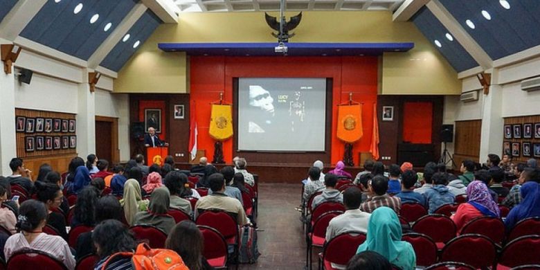 Kuliah umum dari dosen mancanegara di Universitas Indonesia.