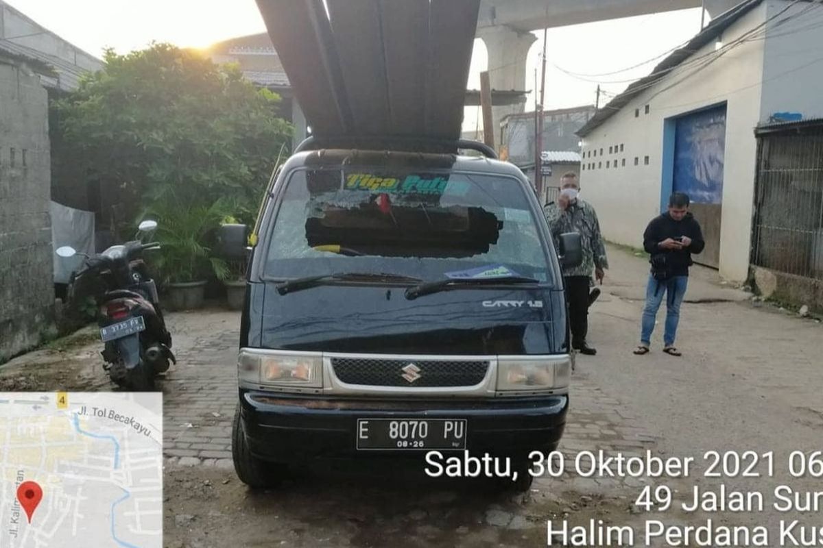 Komplotan maling berusaha mencuri besi proyek Kereta Cepat Indonesia China (KCIC) atau Kereta Cepat Jakarta-Bandung di wilayah Cipinang Melayu, Makasar, Jakarta Timur, Sabtu (30/11/2021) lalu.