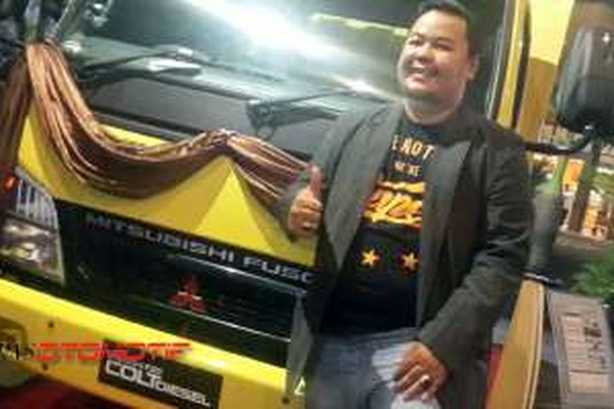 John Sutanto, pengusaha distribusi yang sudha memiliki lebih dari 600-unit Colt Diesel.