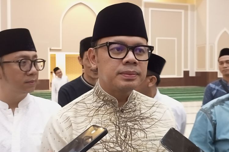 Wali Kota Bogor Bima Arya Sugiarto saat ditemui usai shalat tarawih di Masjid Agung, Cibogor, Kecamatan Bogor Tengah, Kota Bogor, Jawa Barat, Rabu (22/3/2023).