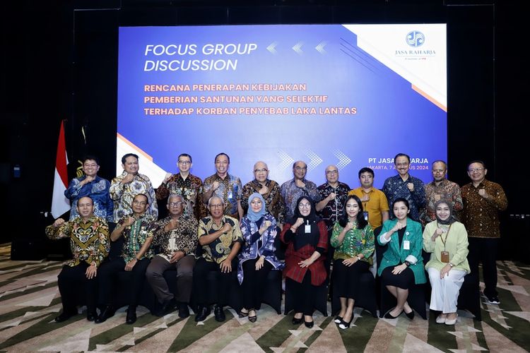 PT Jasa Raharja (Persero) menggelar focus group discussion (FGD) untuk membahas rencana penerapan kebijakan santunan yang selektif berdasarkan penyebab kecelakaan lalu lintas. Acara ini dihadiri oleh berbagai stakeholder dan pengamat transportasi yang berlangsung di Ballroom Gedung Jasa Raharja, Jakarta, Rabu (7/8/2024).