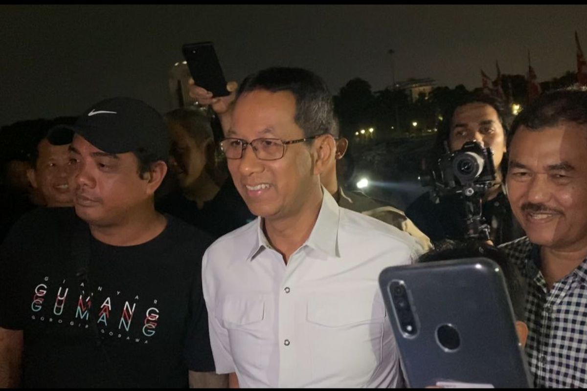 Penjabat Gubernur DKI Jakarta Heru Budi Hartoni saat hadir di acara Gegap Gempita Monas di silang Monas, Jakarta Pusat pada Sabtu (24/6/2023).