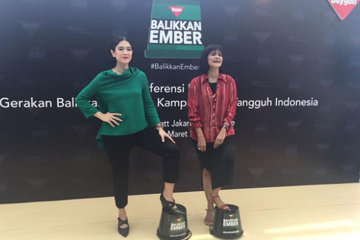 Dian Sastrowardoyo dan Dra Tika Bisono mendukung penuh gerakan Balikkan Ember.